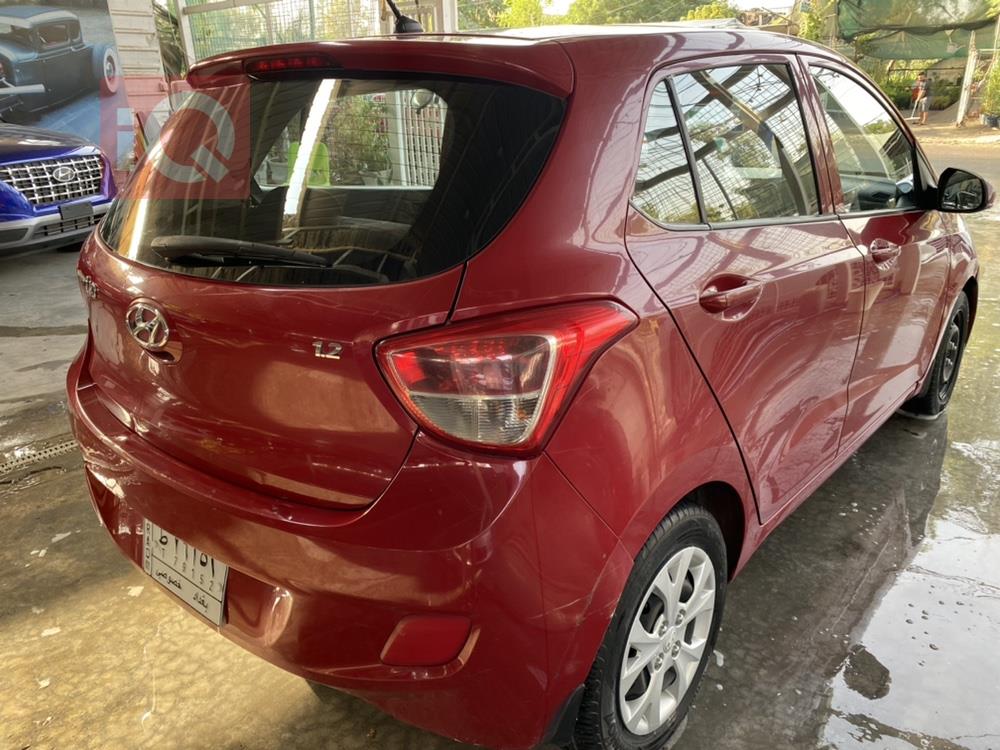 هیوندای i10